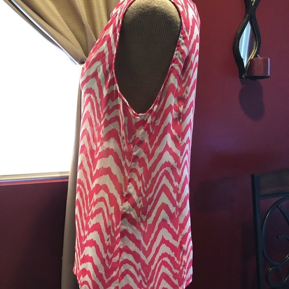 Banana Republic lightweight top - Picture 3 of 5